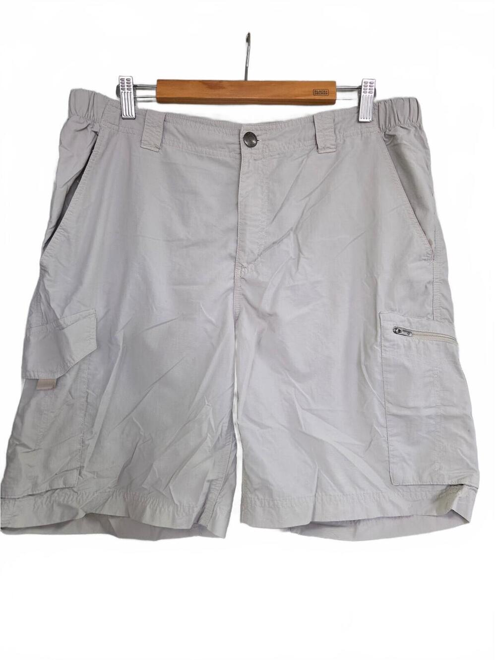 Columbia Men's Light Gray Cargo Shorts with Multiple Pockets
